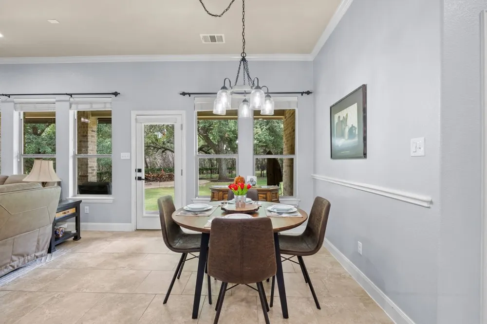 246 Southern Sunset Cove Driftwood, TX 78619