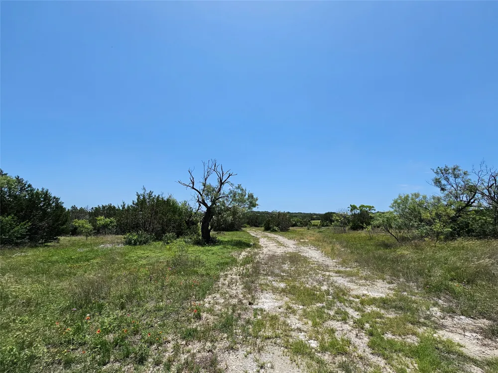 111 Shin Oak Drive Lampasas, TX 76550