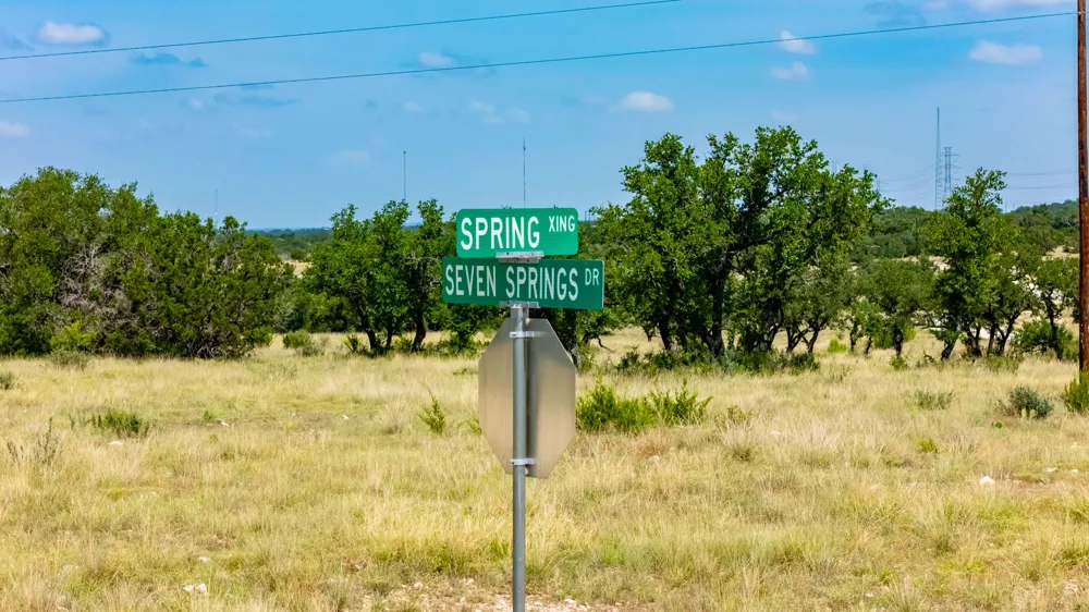 79 SPRING CROSSING DRIVE Junction, TX 76849