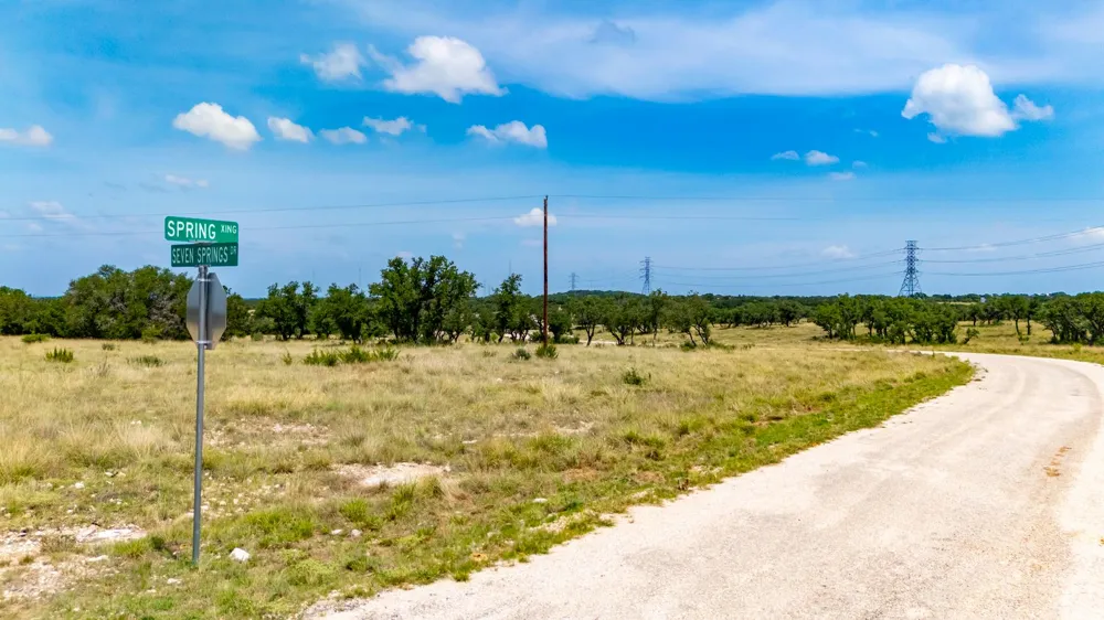 79 SPRING CROSSING DRIVE Junction, TX 76849