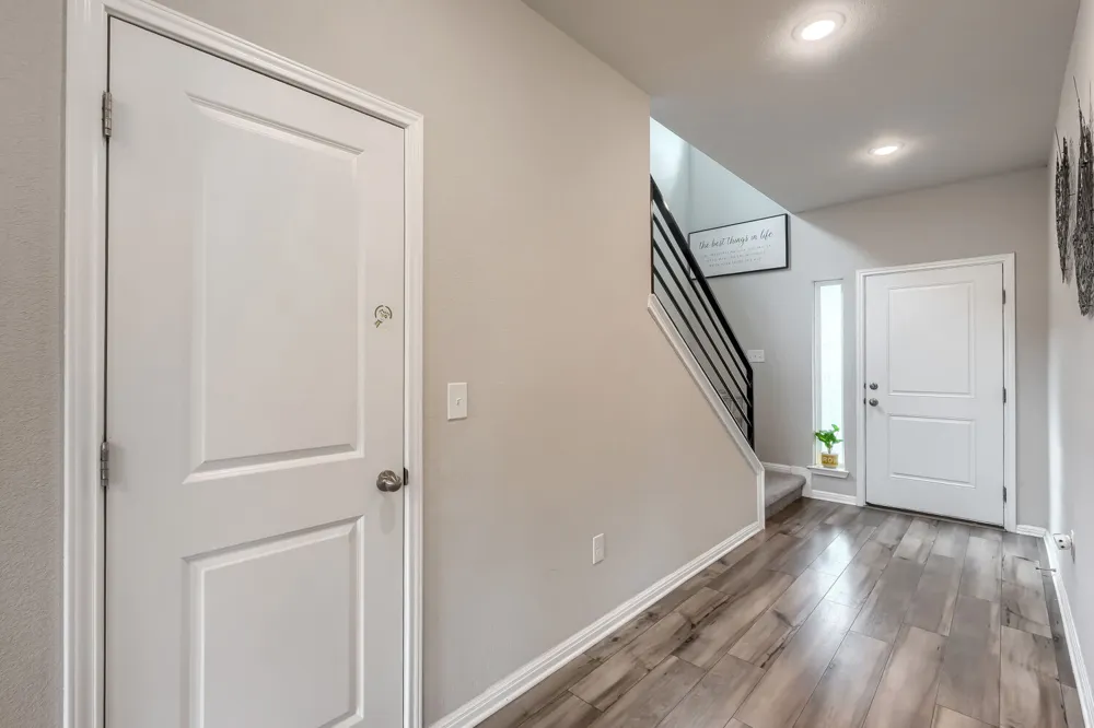 6254 Marsh Lane Buda, TX 78610