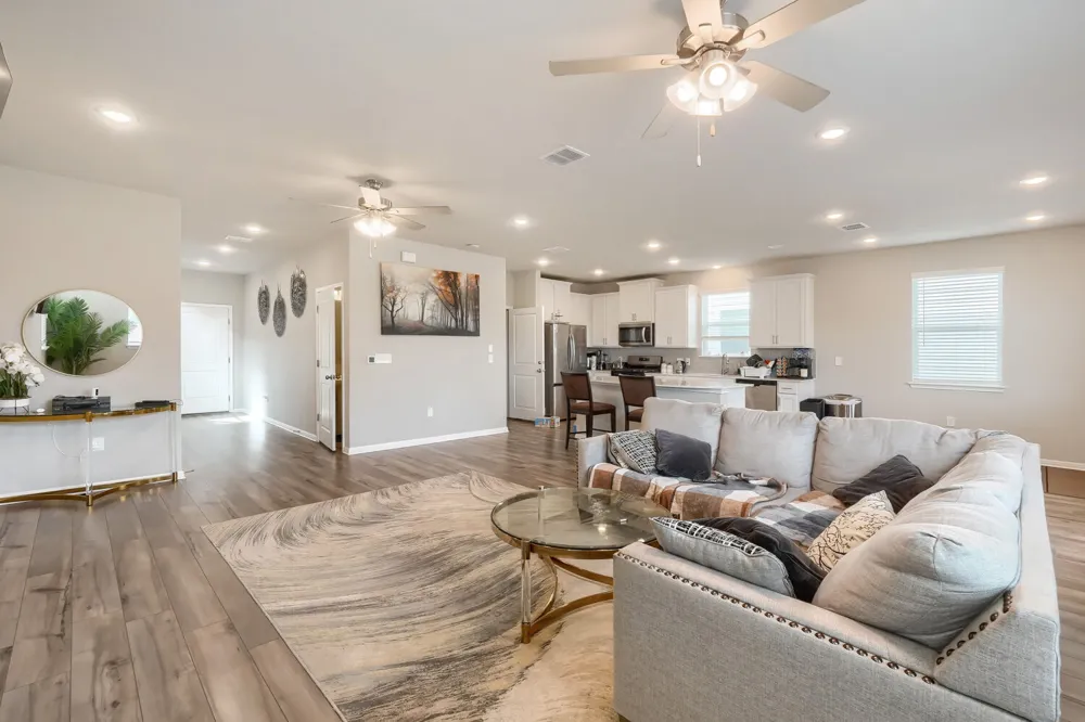 6254 Marsh Lane Buda, TX 78610