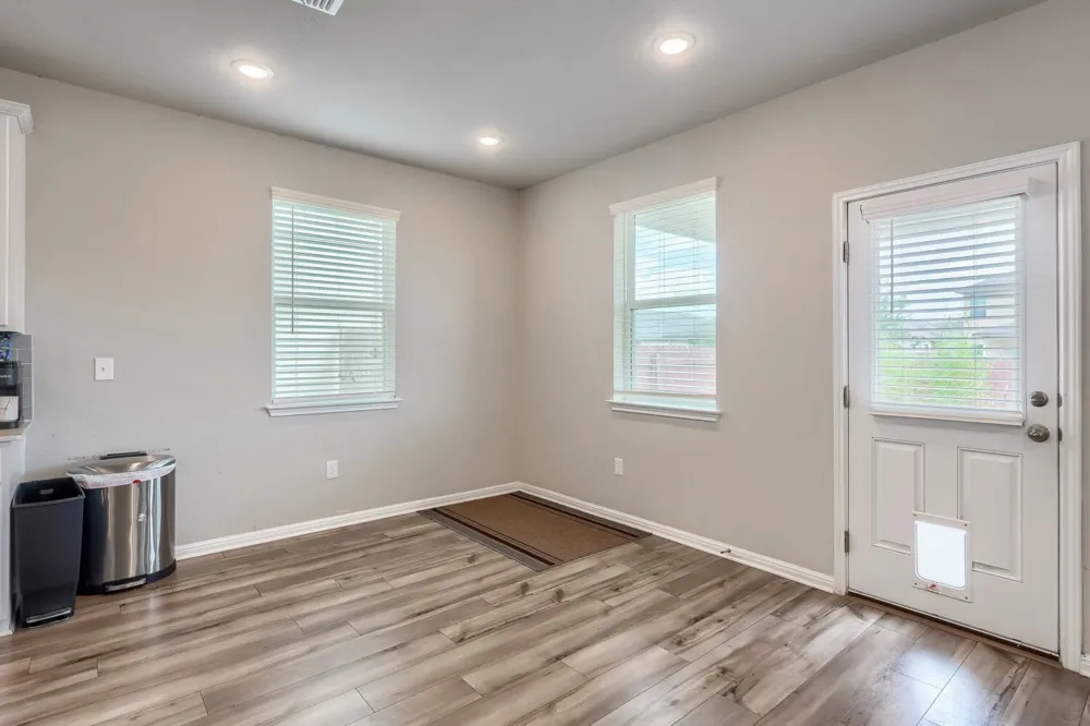 6254 Marsh Lane Buda, TX 78610