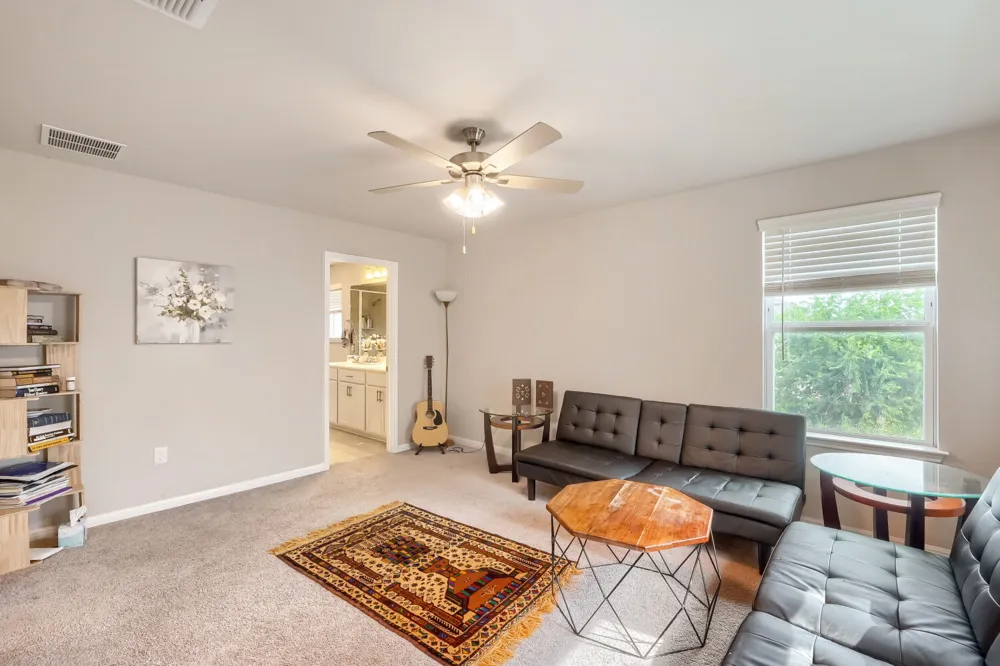 6254 Marsh Lane Buda, TX 78610