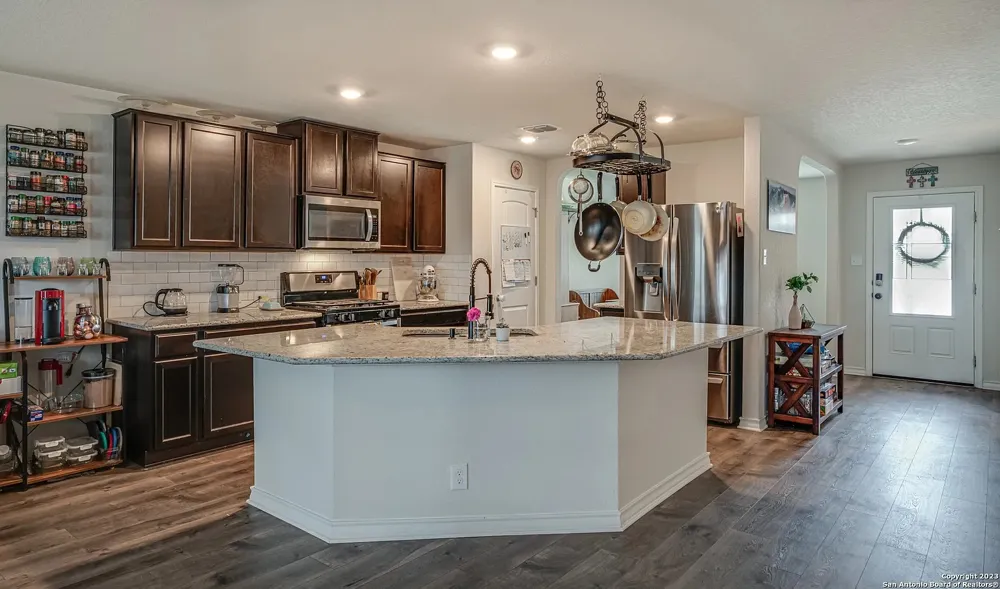 9654 Holly Patch San Antonio, TX 78254