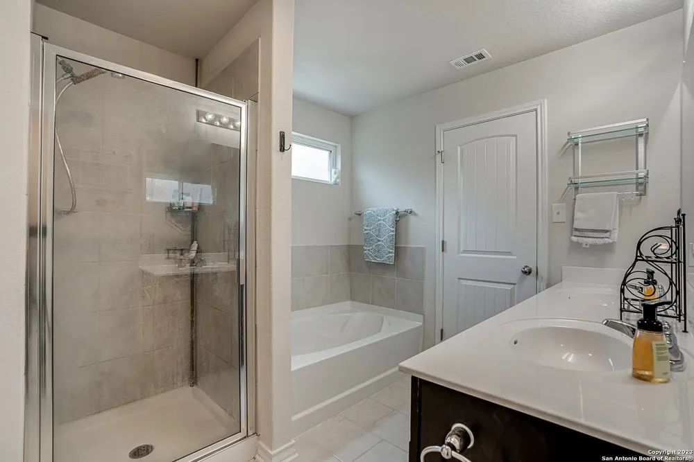 9654 Holly Patch San Antonio, TX 78254