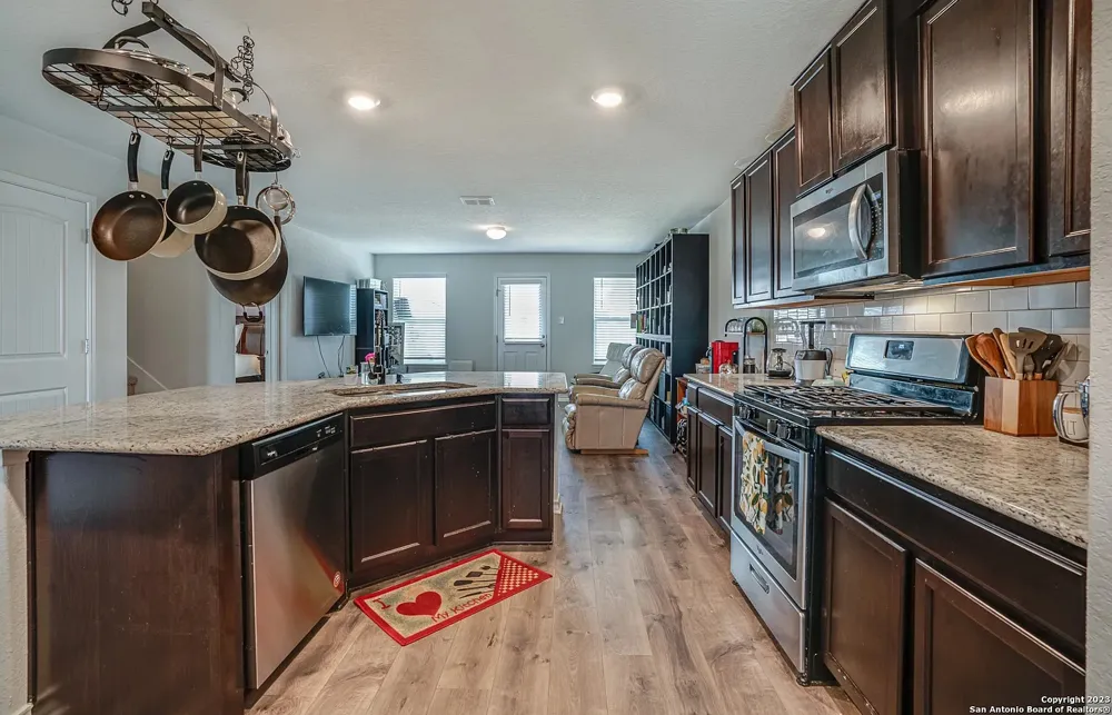 9654 Holly Patch San Antonio, TX 78254