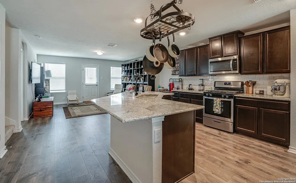 9654 Holly Patch San Antonio, TX 78254