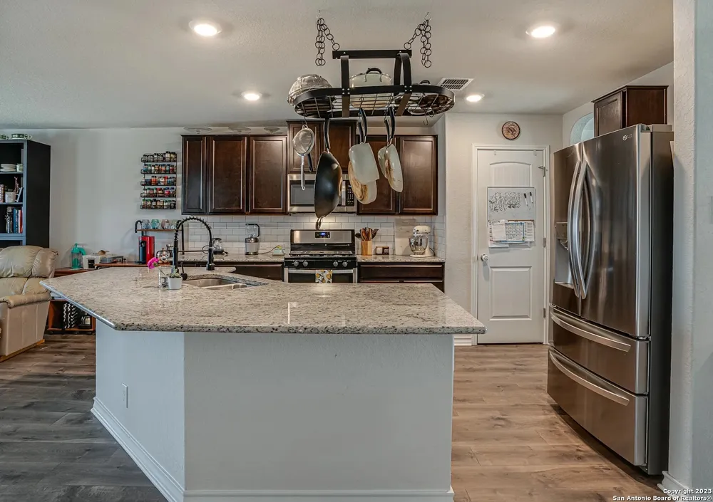 9654 Holly Patch San Antonio, TX 78254