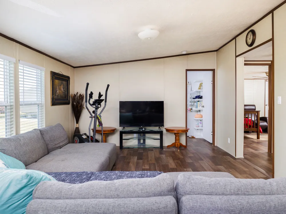 2877 County Road 463 Road Elgin, TX 78621