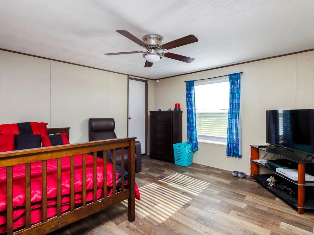 2877 County Road 463 Road Elgin, TX 78621