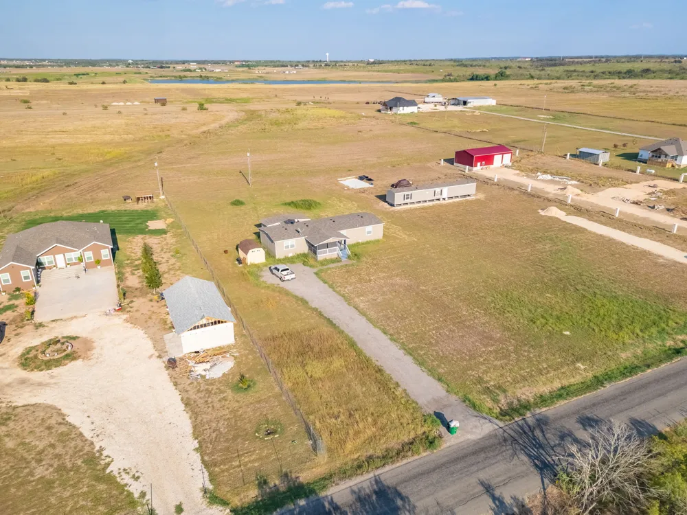 2877 County Road 463 Road Elgin, TX 78621