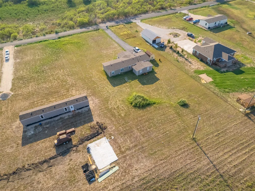 2877 County Road 463 Road Elgin, TX 78621
