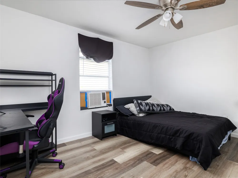 2877 County Road 463 Road Elgin, TX 78621