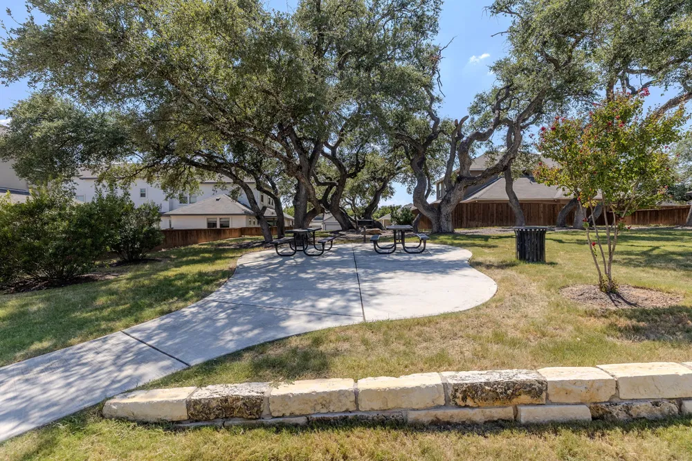 454 Parkline Drive #33B Georgetown, TX 78626