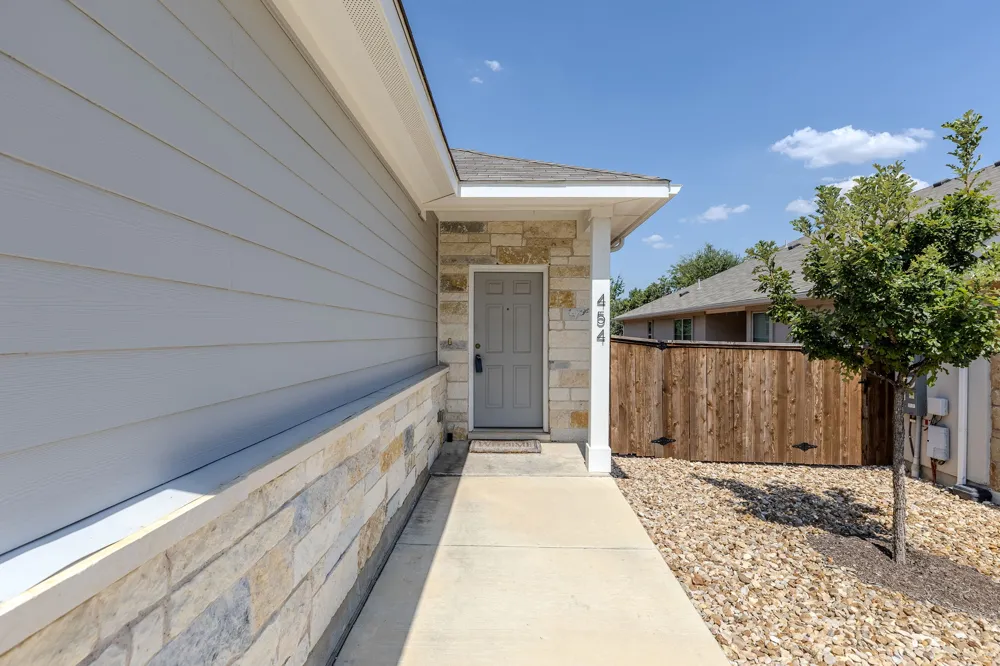 454 Parkline Drive #33B Georgetown, TX 78626