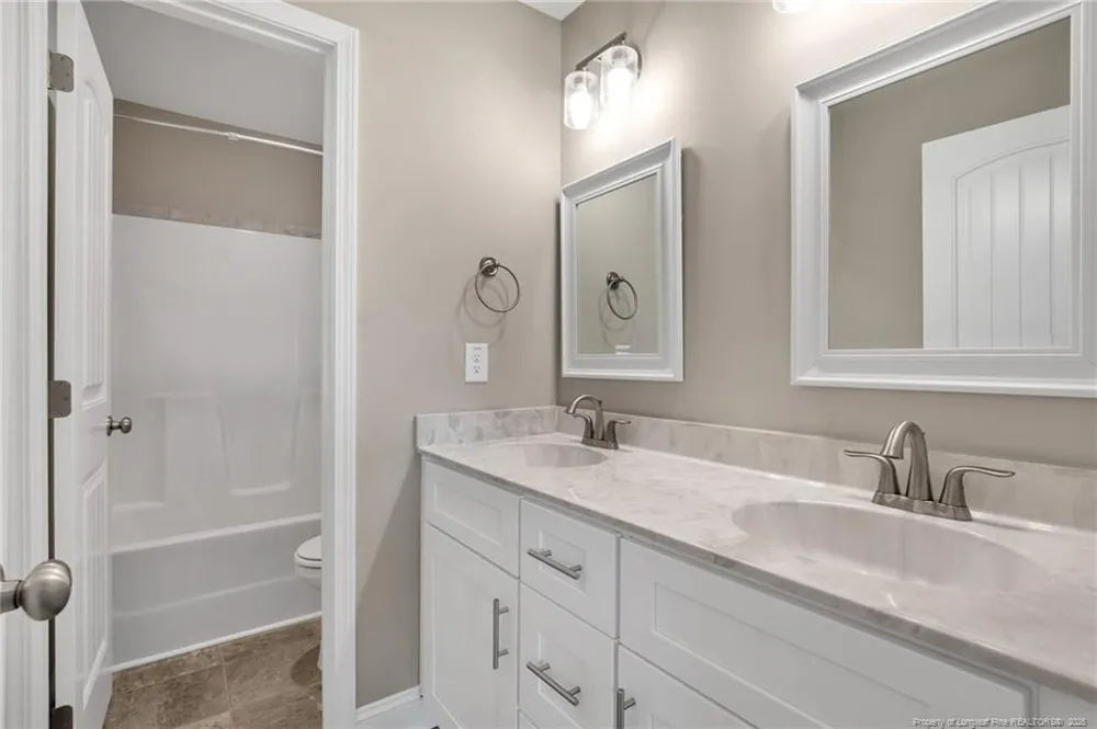 581 Bridgehaven Drive Raeford, NC 28376