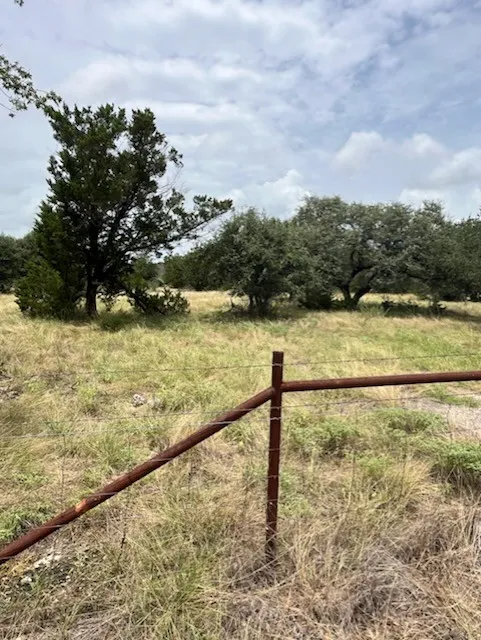 2 Pecan 2 Road Florence, TX 76527