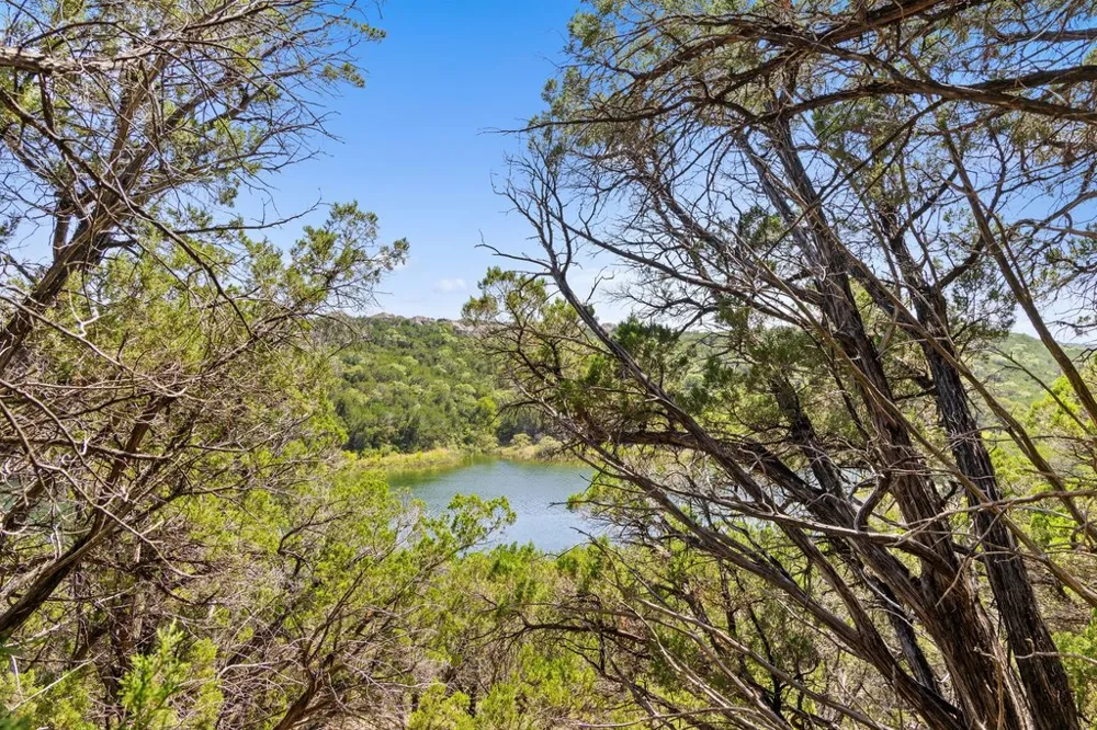18825 Hidden Ridge Place Jonestown, TX 78645