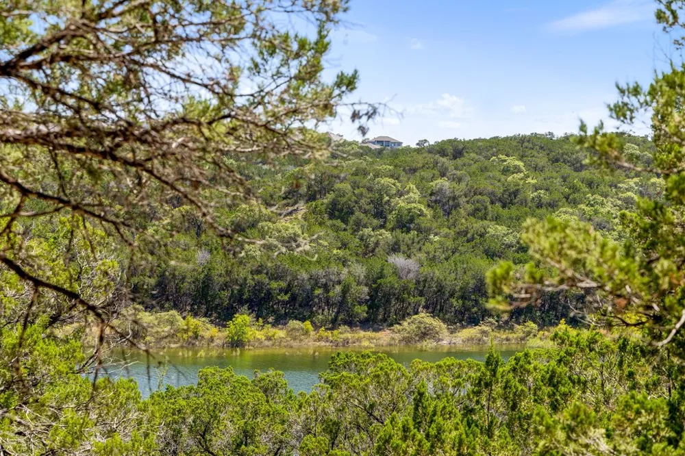 18825 Hidden Ridge Place Jonestown, TX 78645