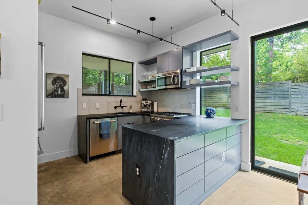 303 Woodward Street #32 Austin, TX 78704