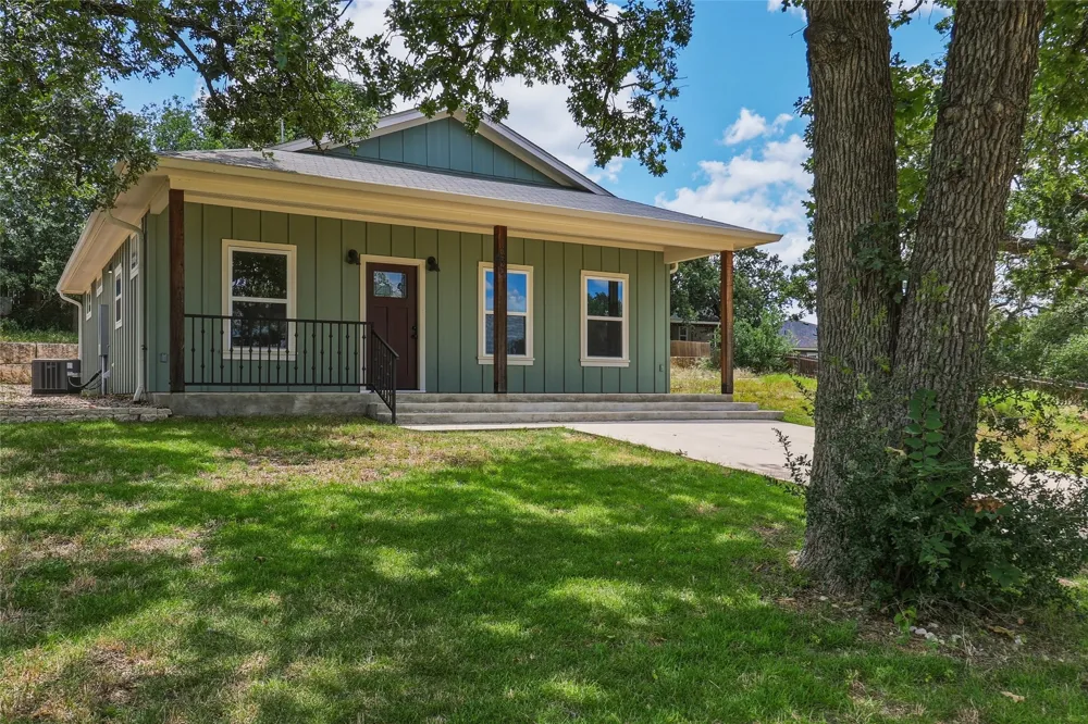 1626 Cree Trail Kingsland, TX 78639