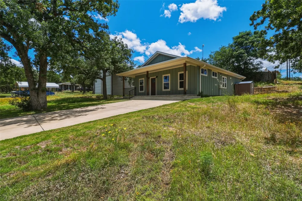 1626 Cree Trail Kingsland, TX 78639