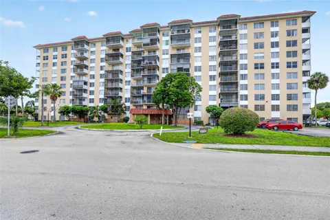 4174 Inverrary Drive #706
