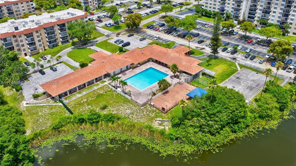 4174 Inverrary Drive #706 Lauderhill, FL 33319