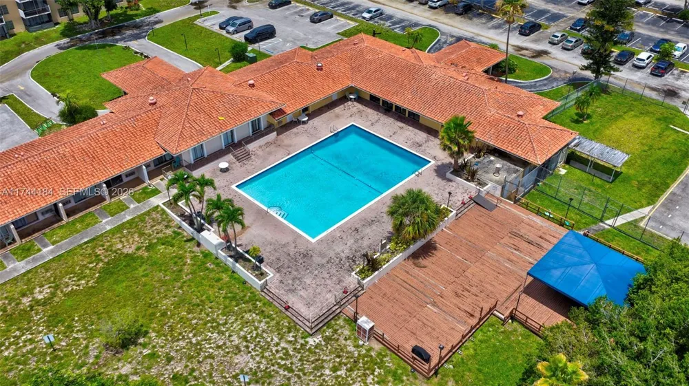 4174 Inverrary Drive #706 Lauderhill, FL 33319