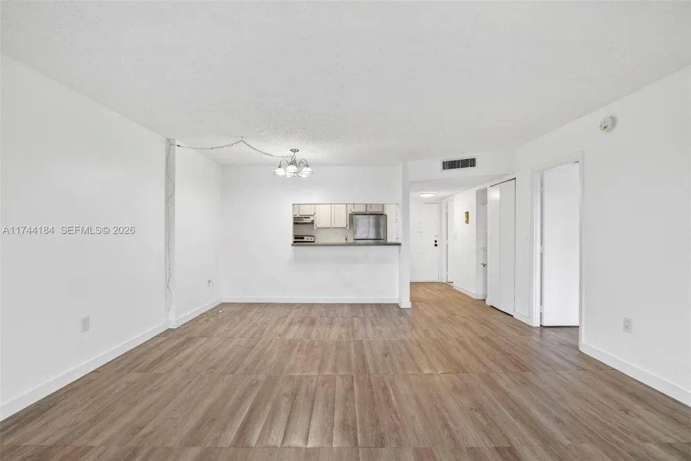 4174 Inverrary Drive #706 Lauderhill, FL 33319