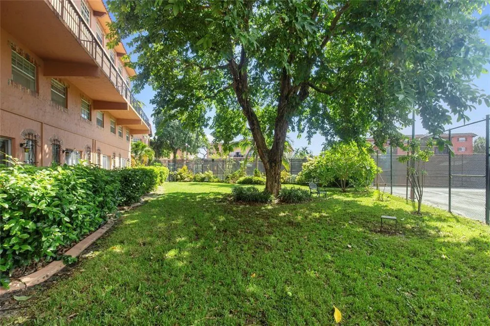 620 Tennis Club Drive #103 Fort Lauderdale, FL 33311