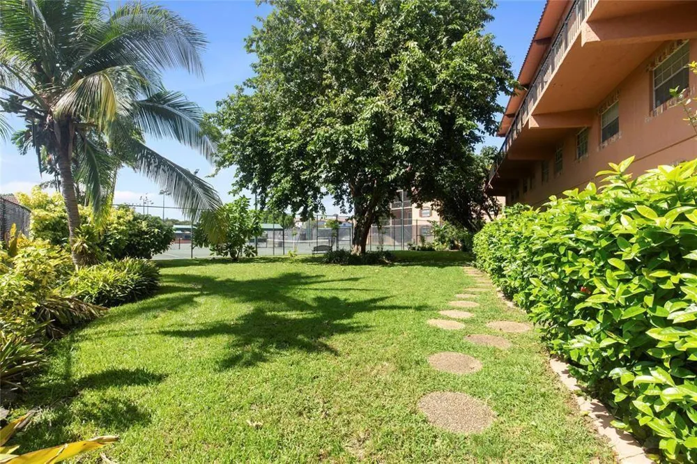 620 Tennis Club Drive #103 Fort Lauderdale, FL 33311