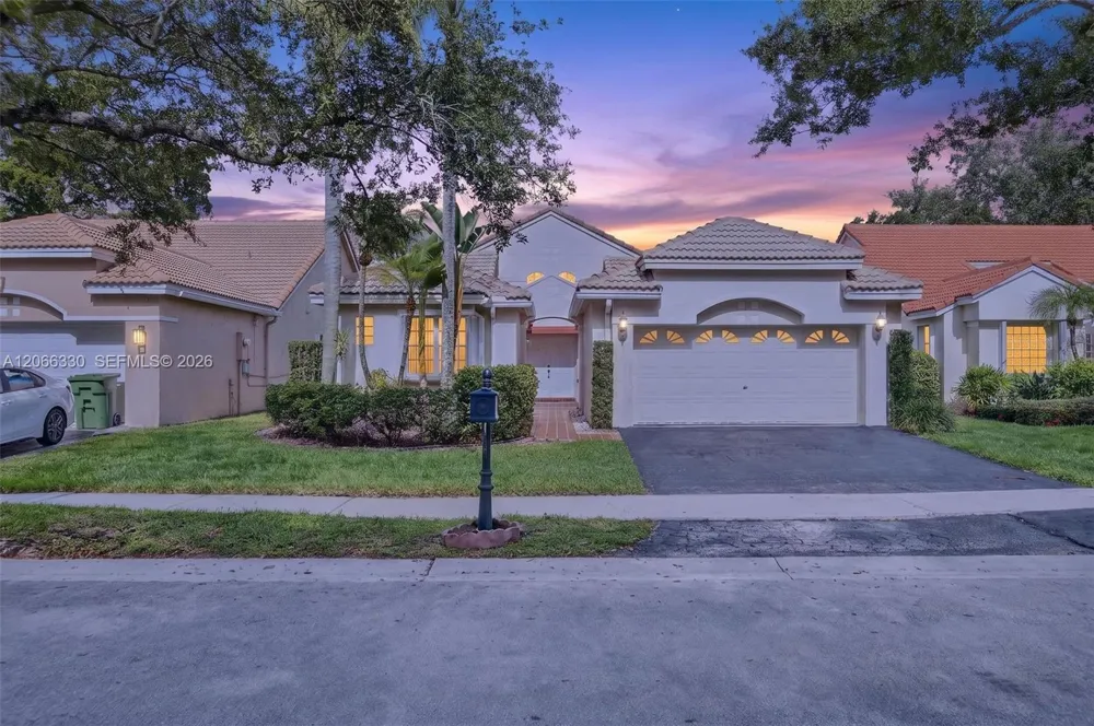 1520 Seabay Rd Weston, FL 33326