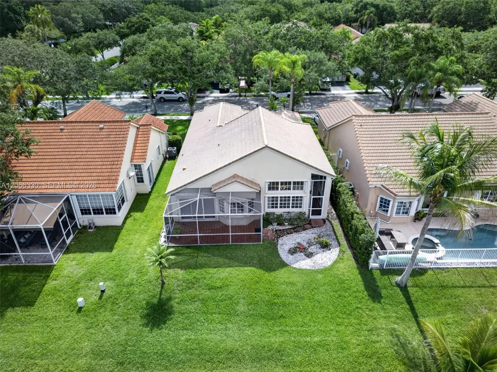 1520 Seabay Rd Weston, FL 33326