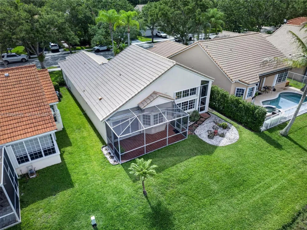 1520 Seabay Rd Weston, FL 33326