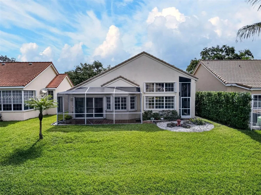 1520 Seabay Rd Weston, FL 33326