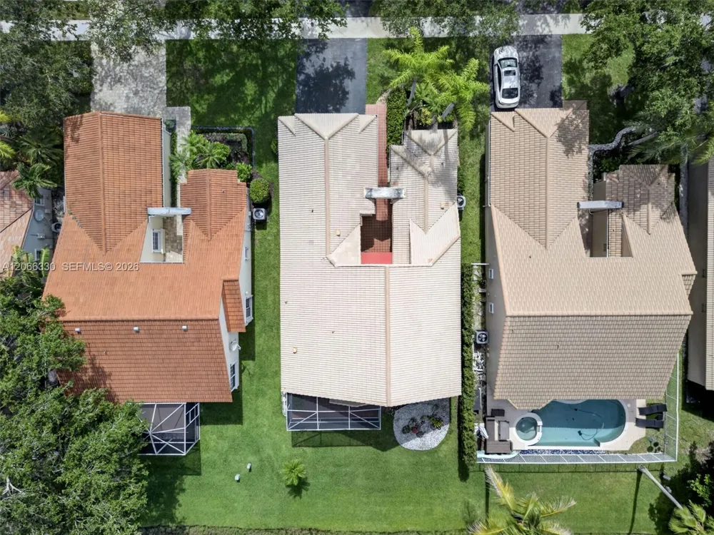 1520 Seabay Rd Weston, FL 33326