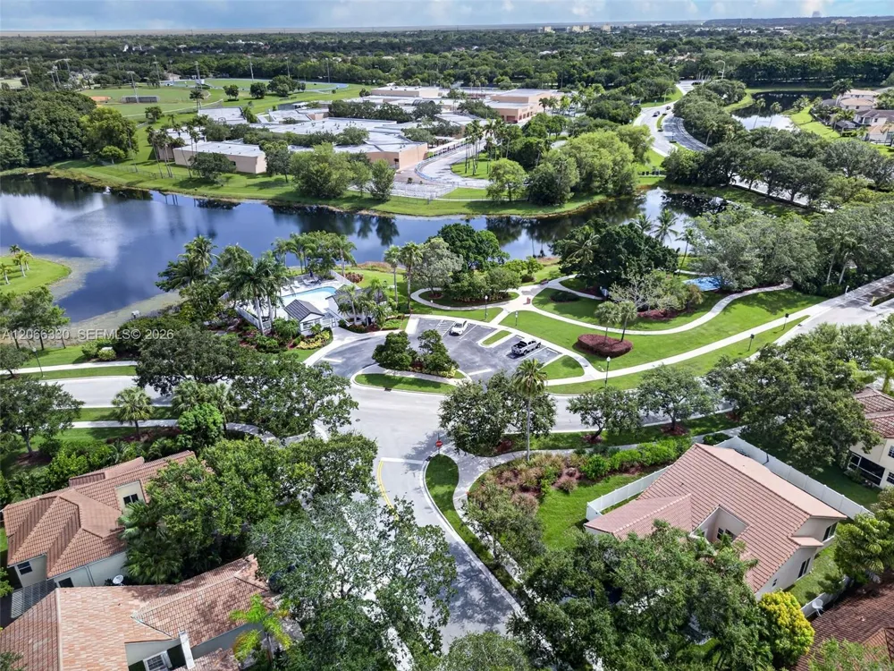 1520 Seabay Rd Weston, FL 33326
