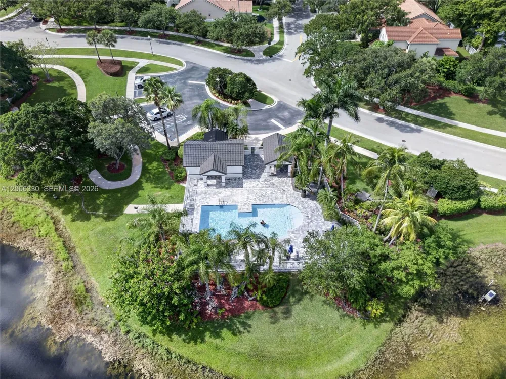 1520 Seabay Rd Weston, FL 33326