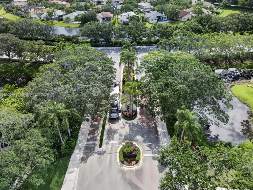 1520 Seabay Rd Weston, FL 33326
