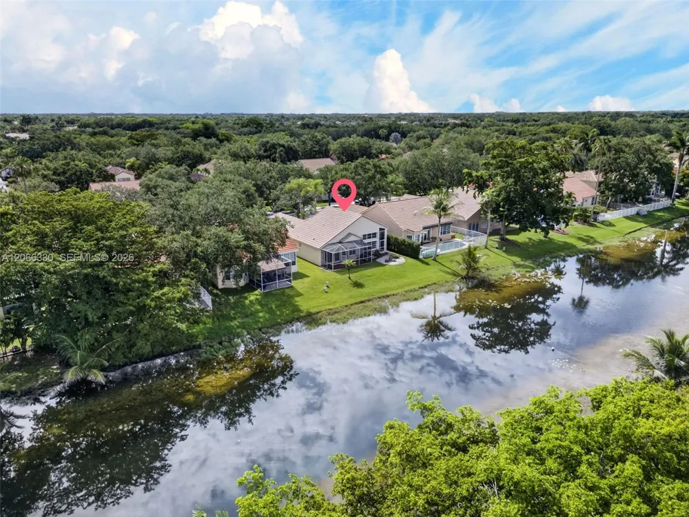 1520 Seabay Rd Weston, FL 33326