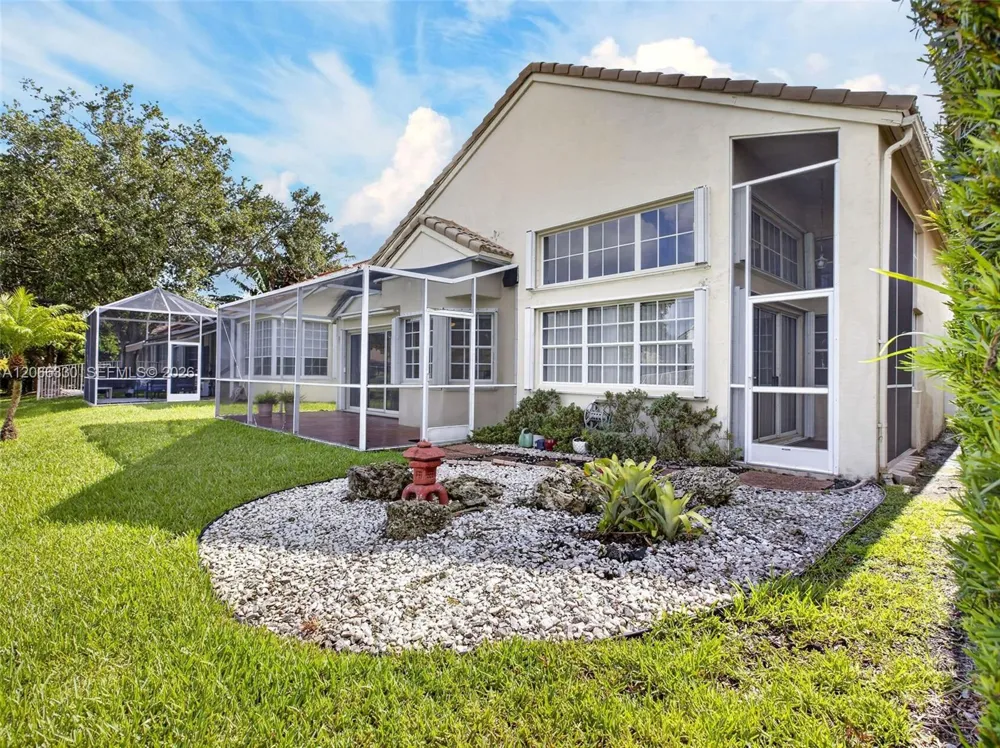 1520 Seabay Rd Weston, FL 33326
