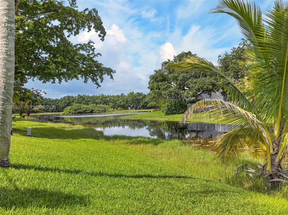 1520 Seabay Rd Weston, FL 33326