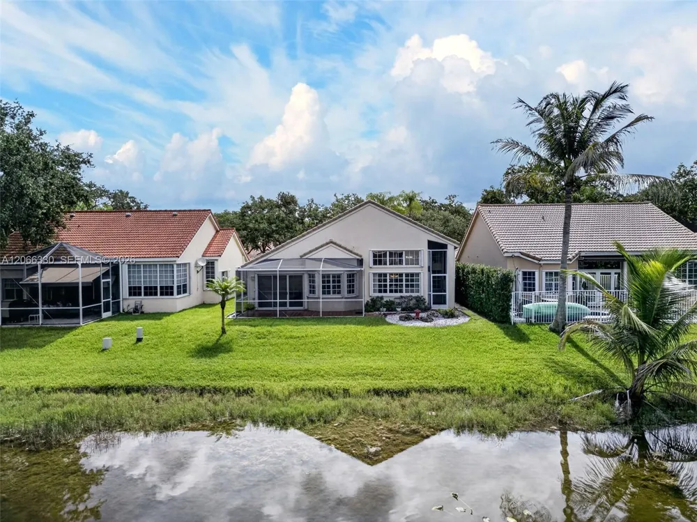1520 Seabay Rd Weston, FL 33326