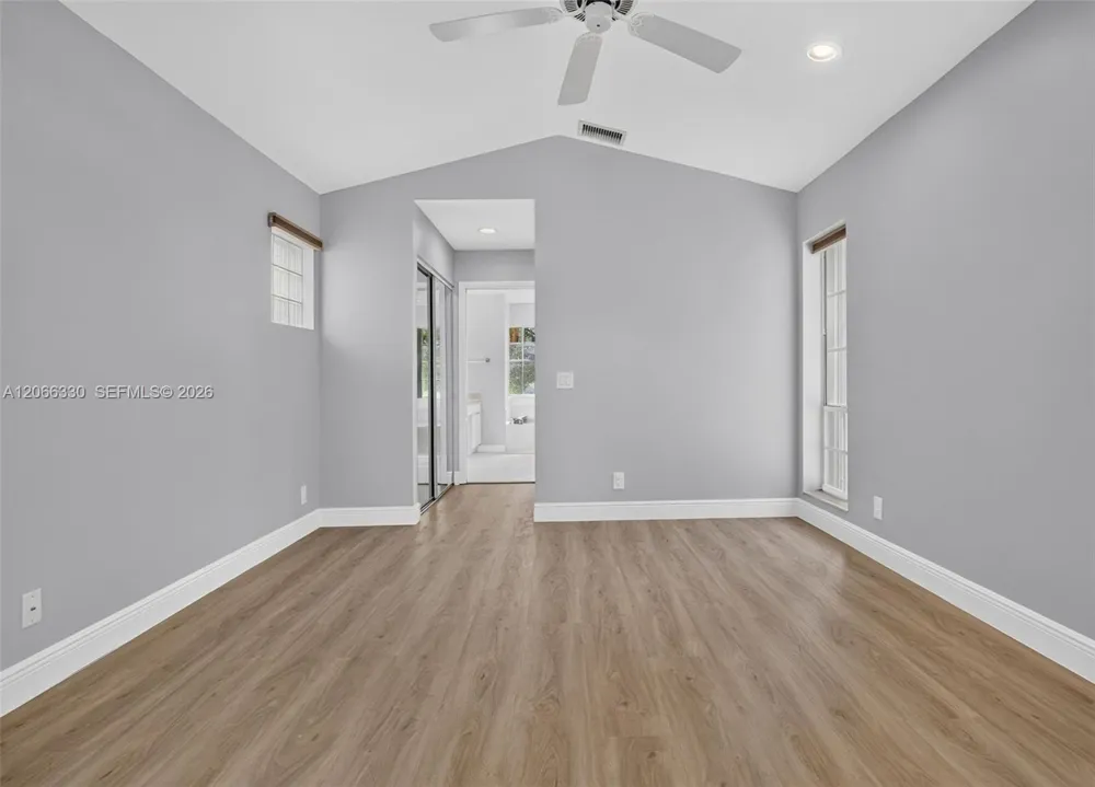 1520 Seabay Rd Weston, FL 33326