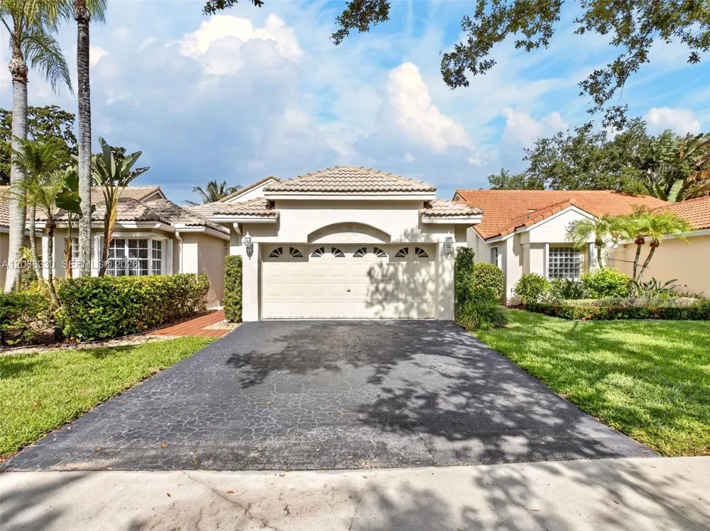 1520 Seabay Rd Weston, FL 33326