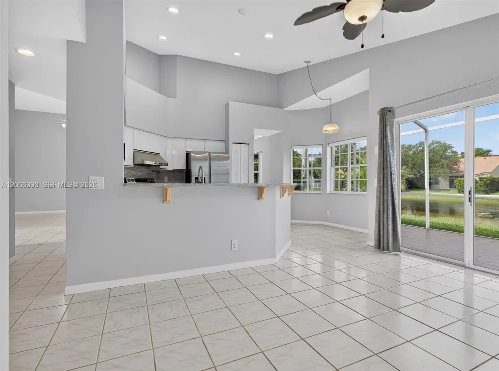 1520 Seabay Rd Weston, FL 33326