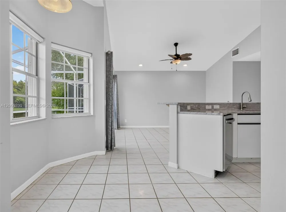 1520 Seabay Rd Weston, FL 33326