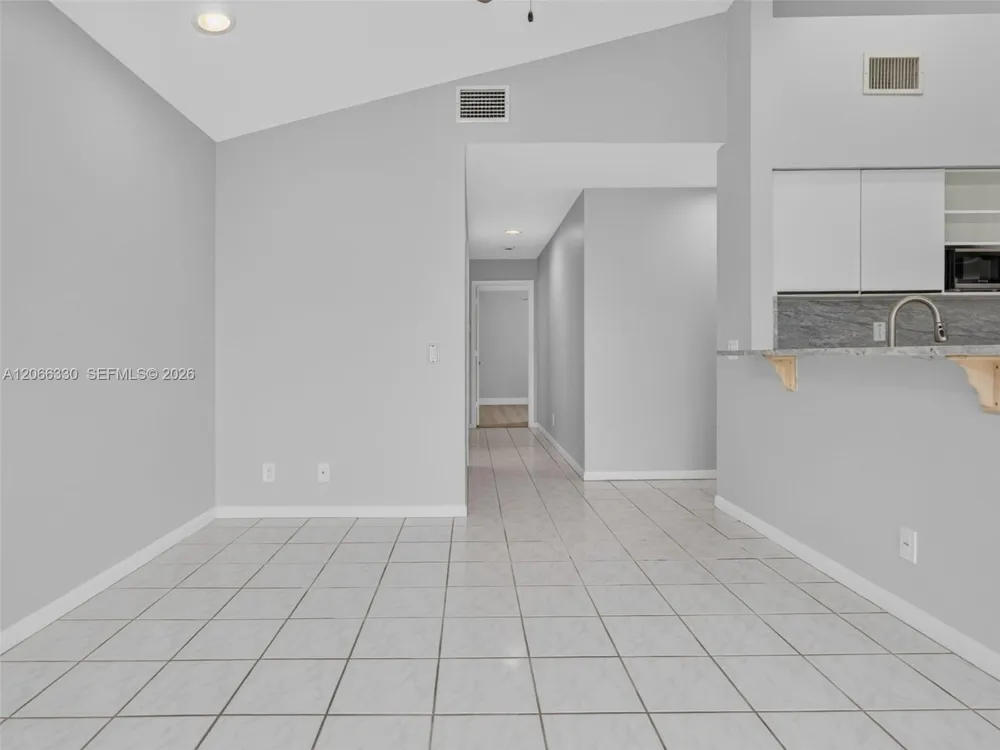 1520 Seabay Rd Weston, FL 33326